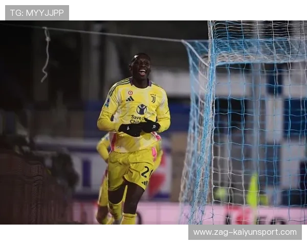 法兰克福训练场穆阿尼冲刺爆发力惊人