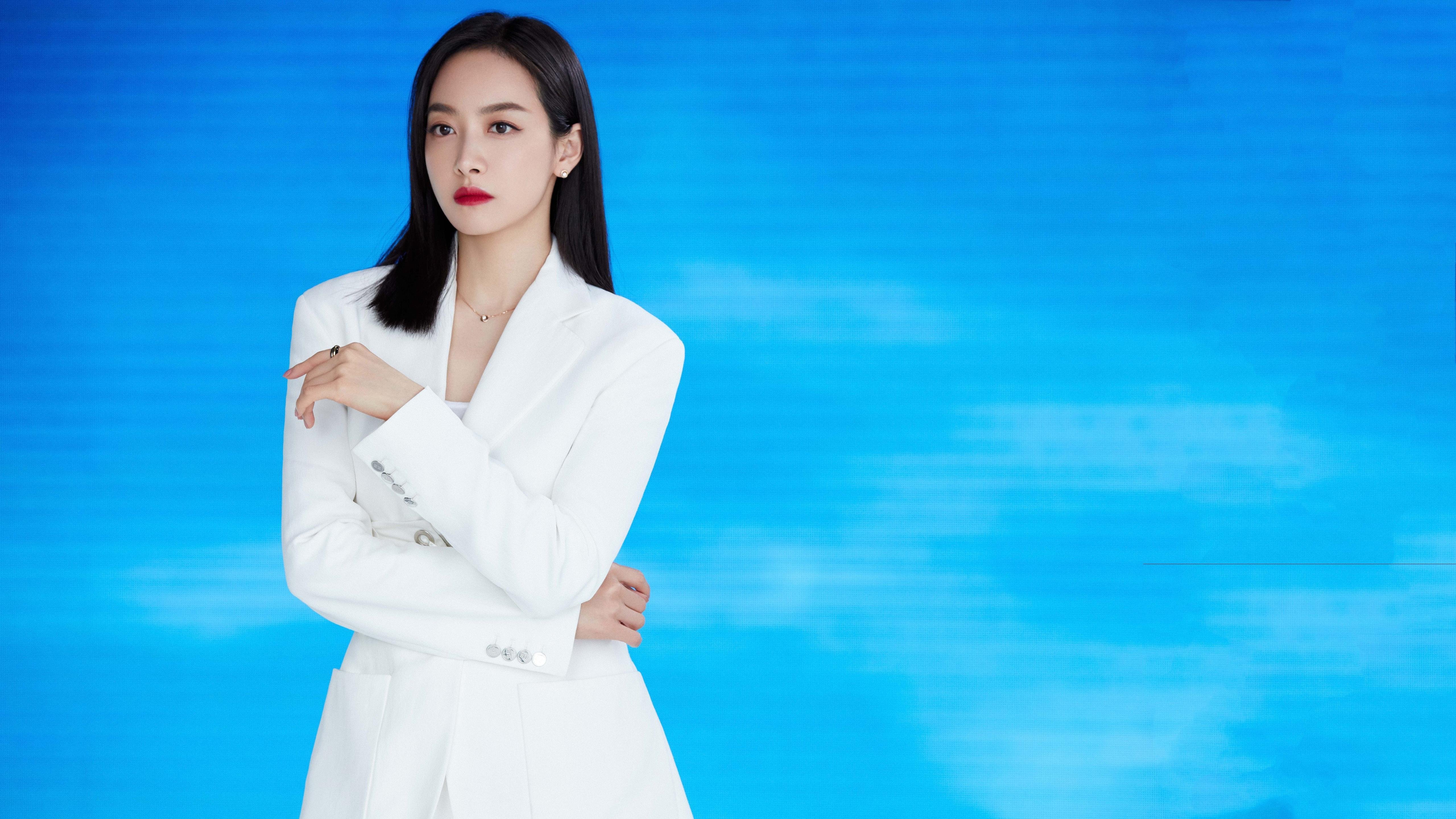 开云体育官网上-五大联赛边后卫倒三角传球成功率变化趋势，足球倒三角视频教程