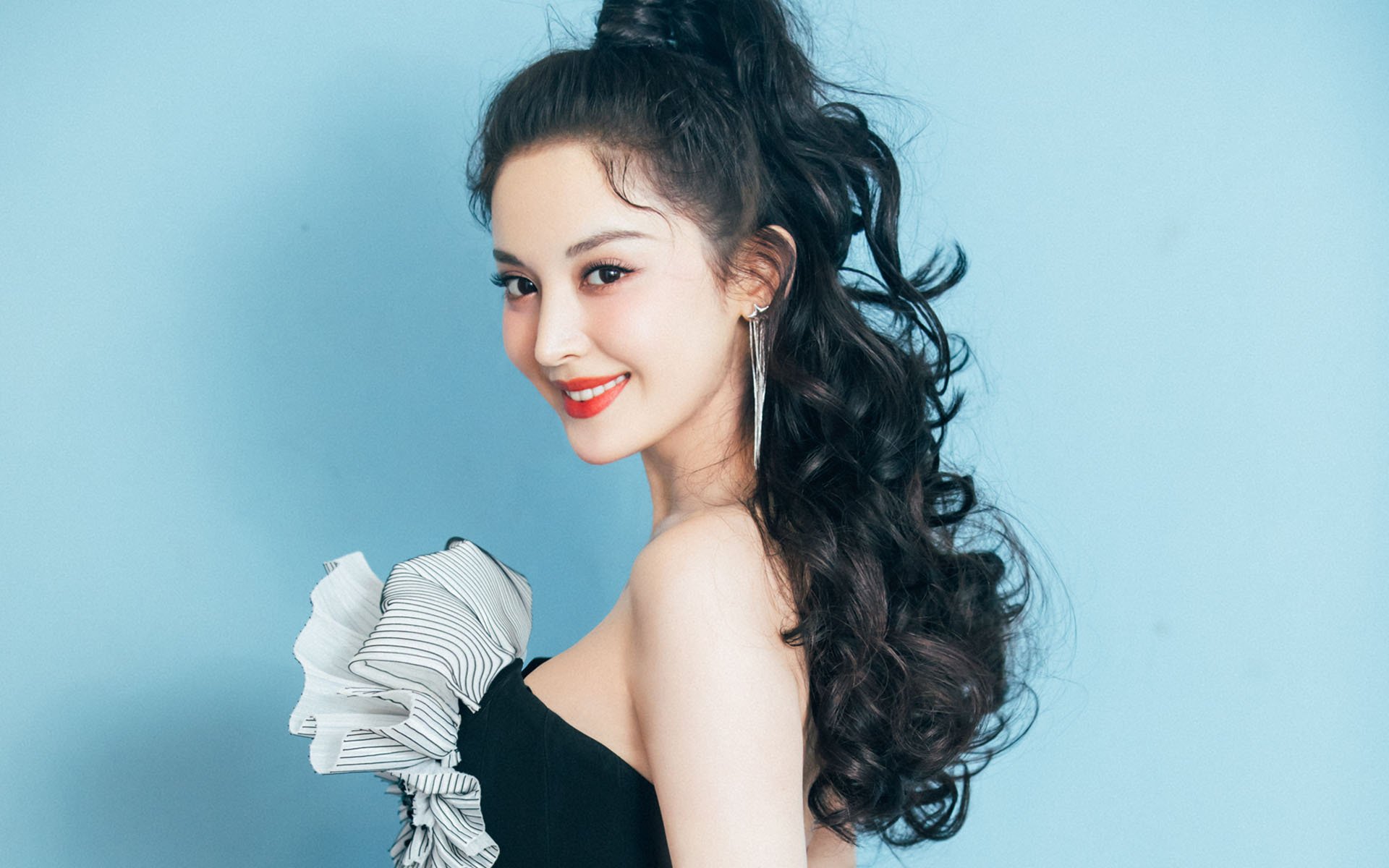 开云体育-中国足球国家队外训效果显著获得好评，中国国家足球队外援